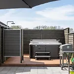 Hébergement de vacances Cozy In With Jacuzzi Frorup